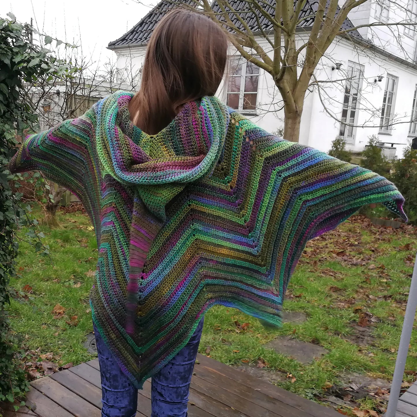 🌿 Pixie Hooded Cape – Easy Crochet