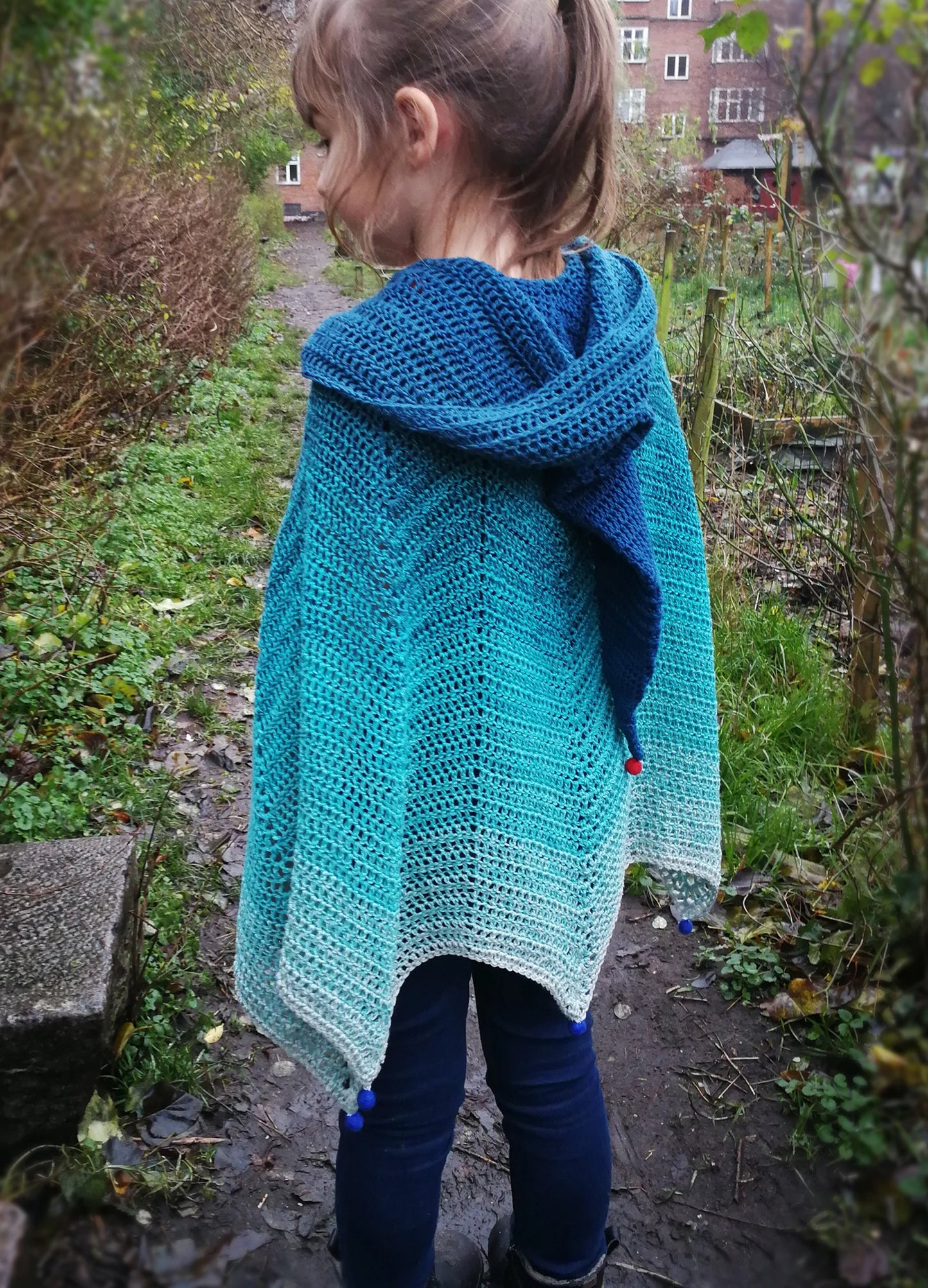 🧝‍♂️ Kids Elf Cape – Magical Crochet Fun!