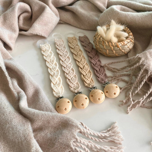 🍼 Braided Pacifier Holder – Step-by-Step Crochet Pattern (PDF)