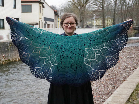 🍃 Sempervivum Summer Shawl Pattern – Leafy & Light Crochet Wrap ☀️